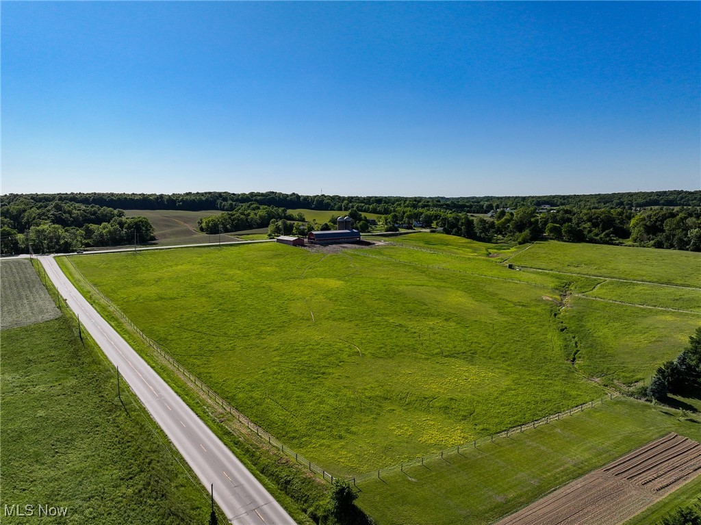 Burton Windsor Road, Middlefield, Ohio image 1