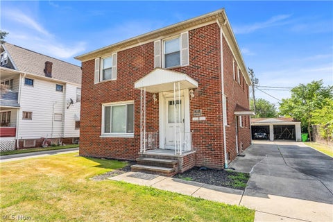 Photo of 10008 Edgepark Drive #2/UP, Garfield Heights, OH 44125 (MLS # 5246505)