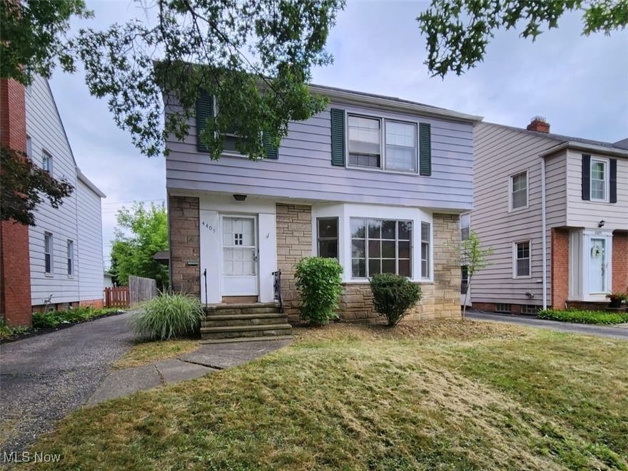 3 bedroom 1.5 bathroom colonial on a prime block in University Heights. This home features hardwood floors throughout the first floor, an updated eat-in kitchen with stainless steel appliances, finished basement, covered patio, and central A/C. The full bathroom has both a bath and shower for added convenience. Washer and dryer are included. Reach out today to join an open house!