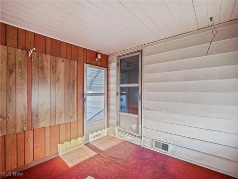 Tiny photo for 13532 Elbur Lane, Lakewood, OH 44107 (MLS # 5179659)