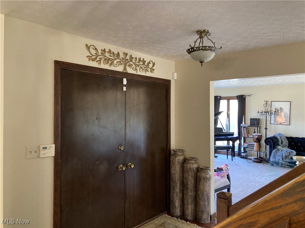 1090 Kingswood Drive