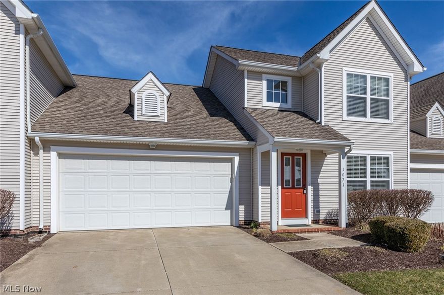 This condo is everything your looking for....First floor master suite with spacious closet and newer carpet.  First floor updated full bath features oil rubbed bronze fixtures and ceramic flooring.  You'll enjoy the living room accented with fabulous Bruce Mannington hardwood floors, vaulted ceiling and gas fireplace.  Freshly painted and all carpet is 2 yrs old ( no pets, non smokers)  Wait until you see this  kitchen... breakfast bar and upgraded cabinet with granite countertop  and walk in pantry.  First floor laundry with extra storage.  What a great location! This condo is right across the street from Bill Stanton Community Park and Lake Erie. Loft makes the perfect den or office area.   Entertaining will be a breeze in the formal dining room with newer hardwood floors too.. Don't miss out!!