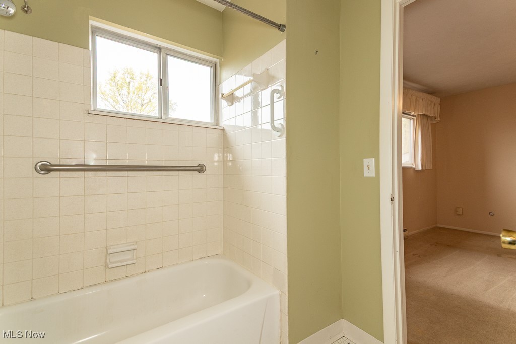 8264 Deepwood Boulevard #2, Mentor, Ohio image 22