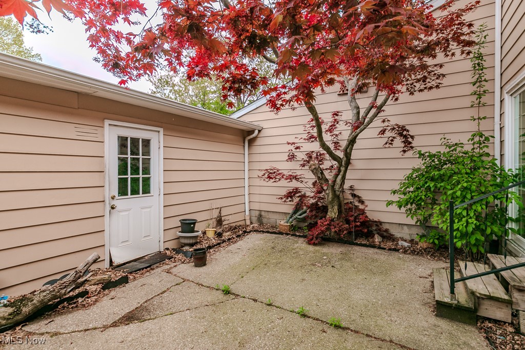 8264 Deepwood Boulevard #2, Mentor, Ohio image 13