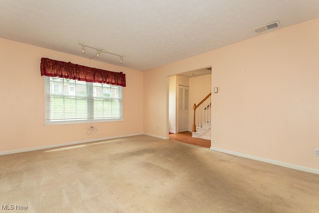 8264 Deepwood Boulevard #2, Mentor, Ohio image 16