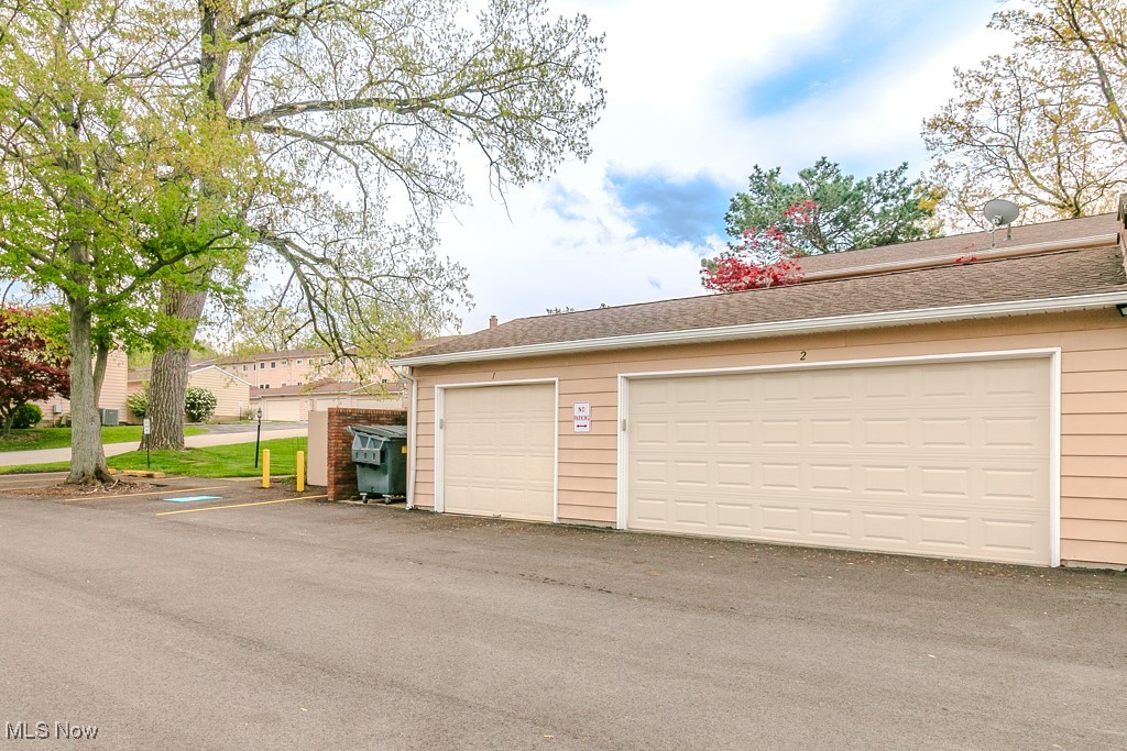 8264 Deepwood Boulevard #2, Mentor, Ohio image 3