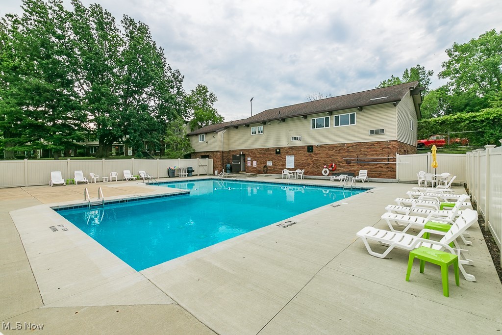 8264 Deepwood Boulevard #2, Mentor, Ohio image 2
