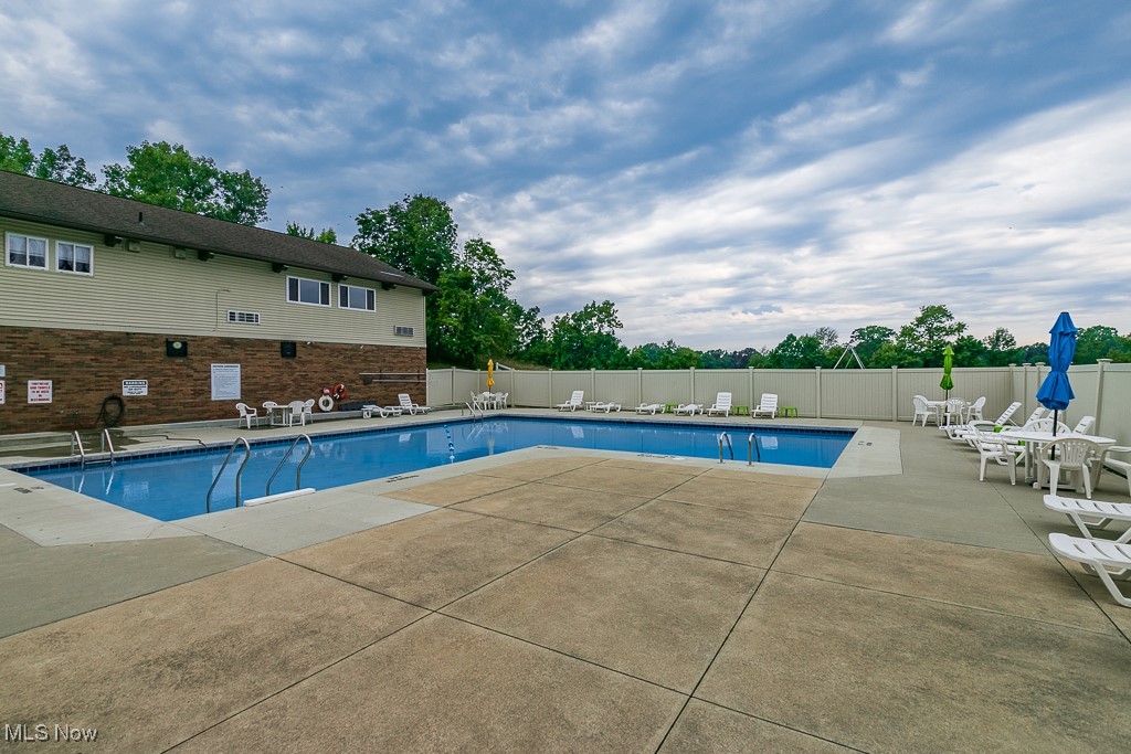 8264 Deepwood Boulevard #2, Mentor, Ohio image 31