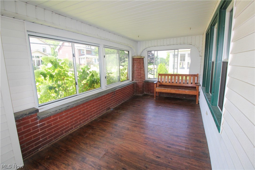 543 W Maple Street