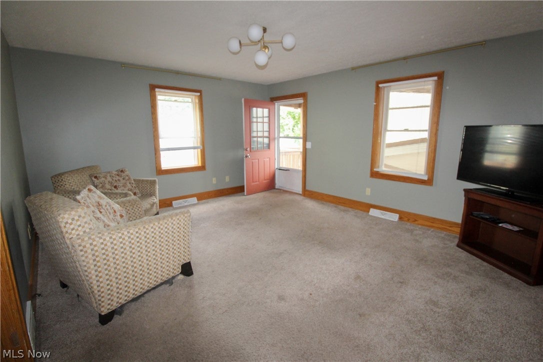 543 W Maple Street