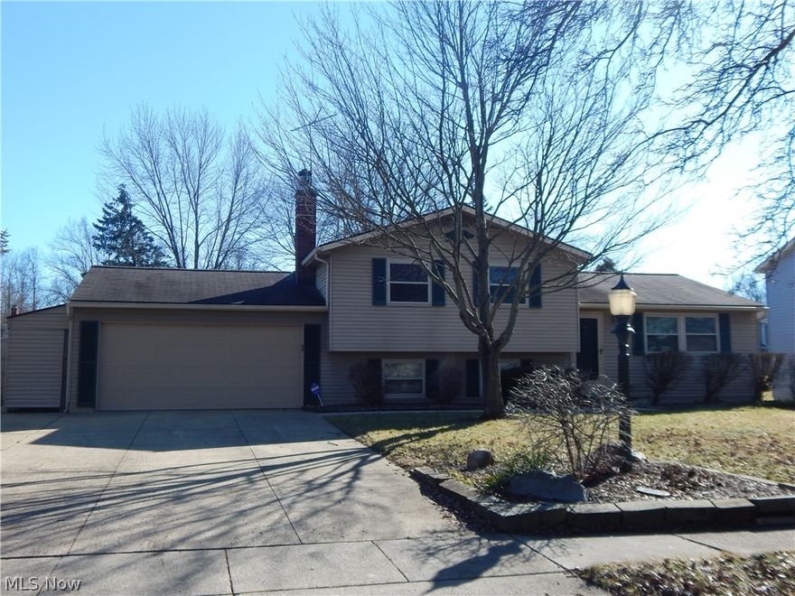 Freshly painted interior and carpet 1-21. Beautiful four level Split  Home is covered with aluminum and vinyl protection! Also this home has 3 bedrooms, 2 full bathrooms, a family room with fireplace and lots of Seasoned hardwood to keep you warm and toasty! Mud room offers pet grooming station,  The Recreation room has a slate top pool table! The Bonus room is  very spacious! The inground jacuzzi is the perfect addition to this home!  The backyard and deck is very quiet and serene! There are 2 Storage areas and a 20X60' Huge Garage for all of your storage.
The garage cave lovers will love this garage. Patio, deck off master and so much more.
