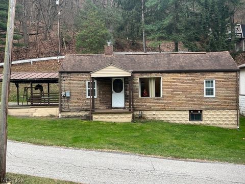 Homes For Sale - 1780 Blosser Lane<br/> Brooke County, Follansbee, WV 26037