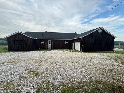 Homes For Sale - 18513 Hobbler Lane<br/> Lore City, OH 43755