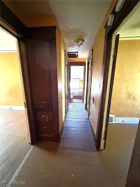 Tiny photo for 4368 E 156th Street, Cleveland, OH 44128 (MLS # 5253034)