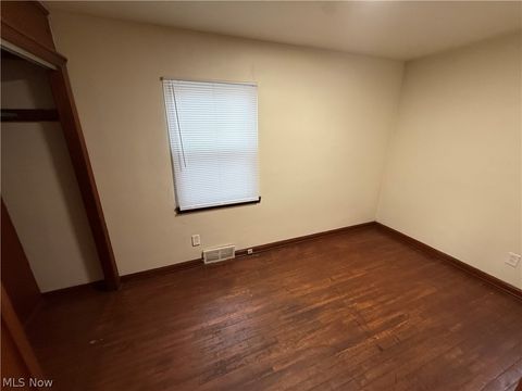 Tiny photo for 868 Cameron Avenue, Youngstown, OH 44502 (MLS # 5190151)