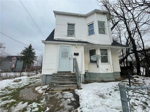 9703 Elwell Avenue Cleveland OH 44104