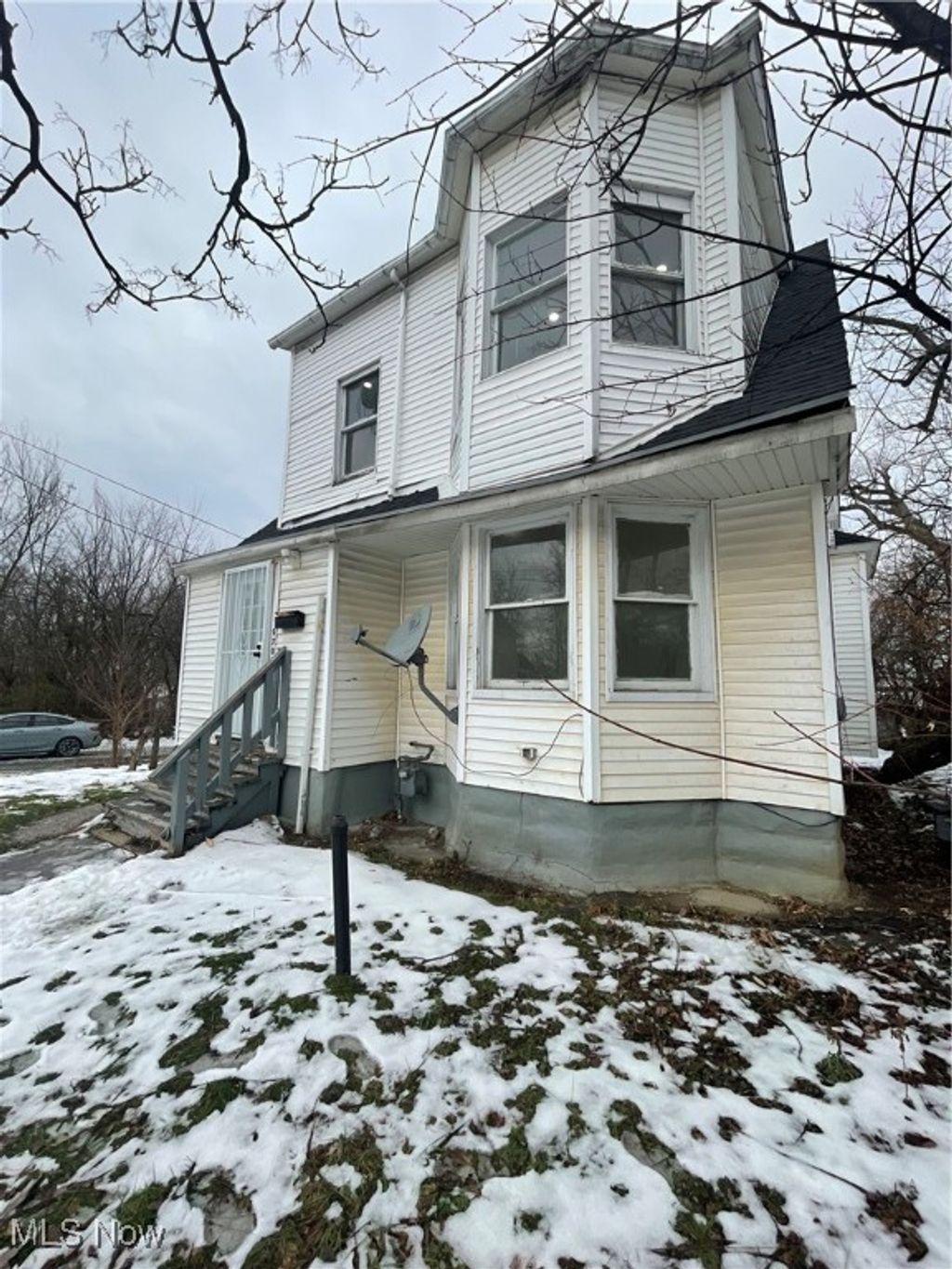 Photo of 9703 Elwell Avenue, Cleveland, OH 44104 (MLS # 5177848)