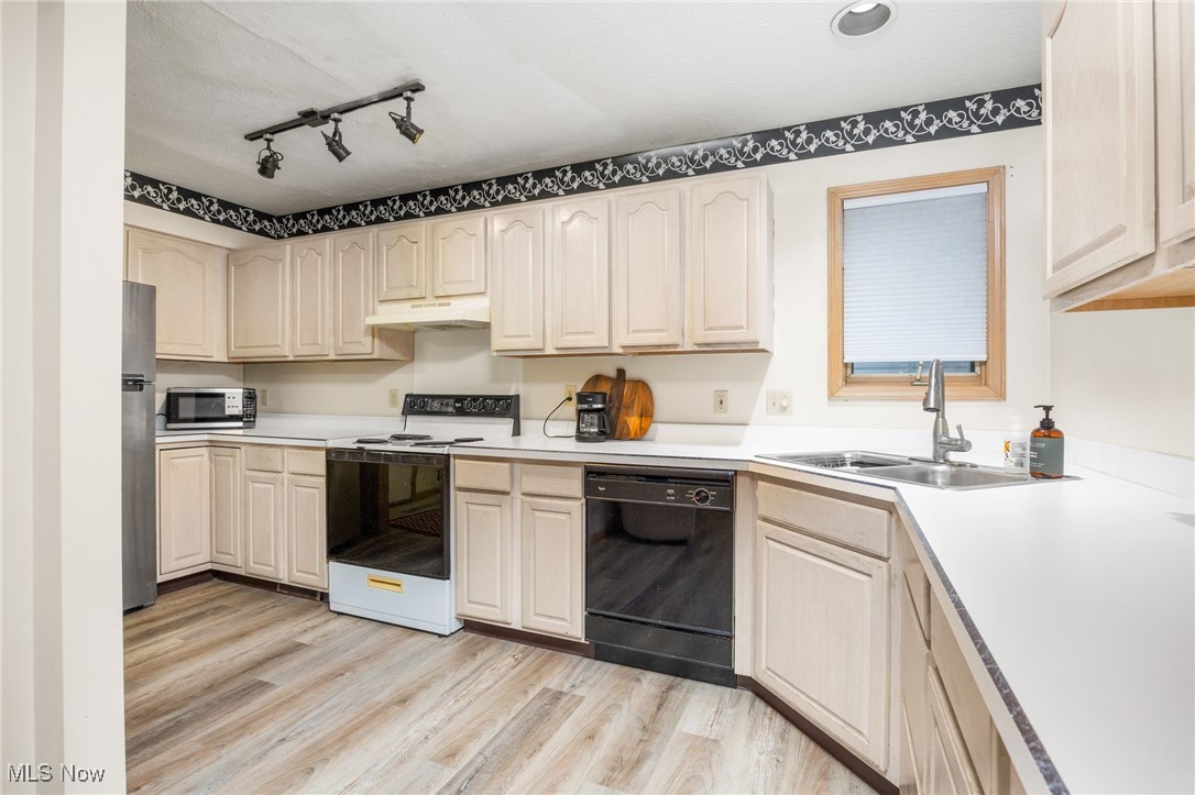 Sunwood - Residential Lease