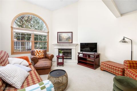 Tiny photo for 16548 Sunwood Oval, Strongsville, OH 44136 (MLS # 5178327)