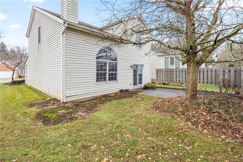 Tiny photo for 16548 Sunwood Oval, Strongsville, OH 44136 (MLS # 5178327)