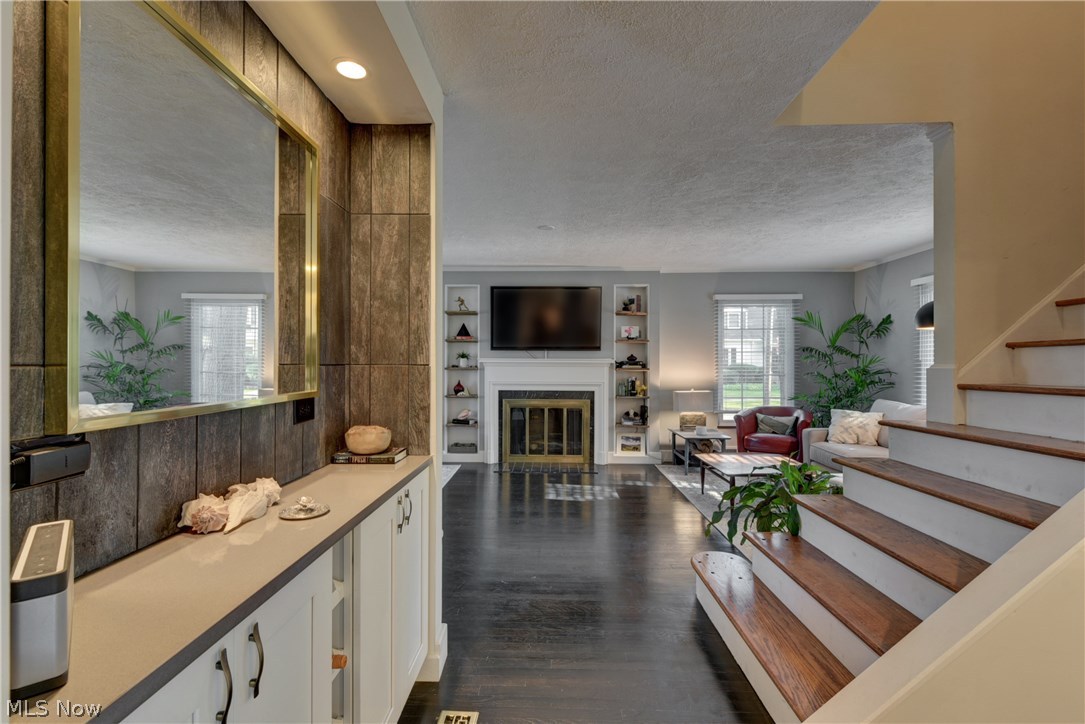 Beach Cliff - Residential