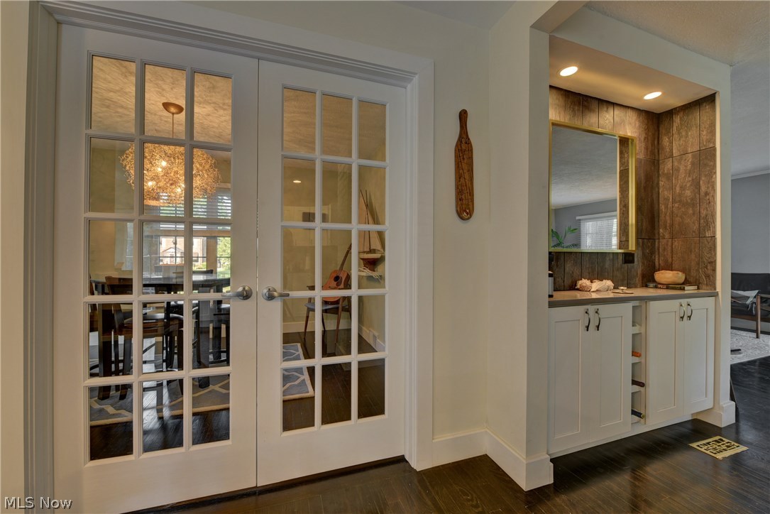 Beach Cliff - Residential