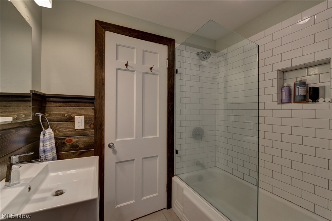 Beach Cliff - Residential