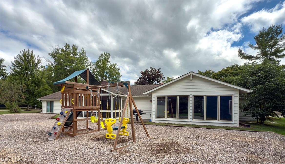 Saud S Biskinds Forest Park 01 - Residential