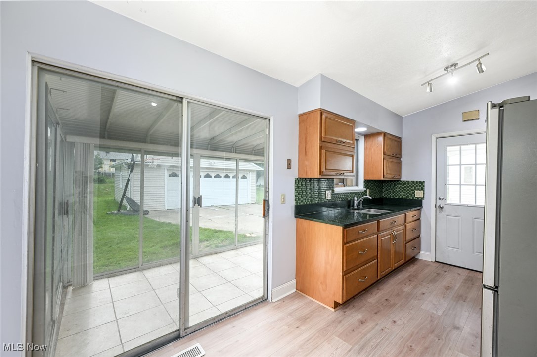 Metropolitan Estates - Residential