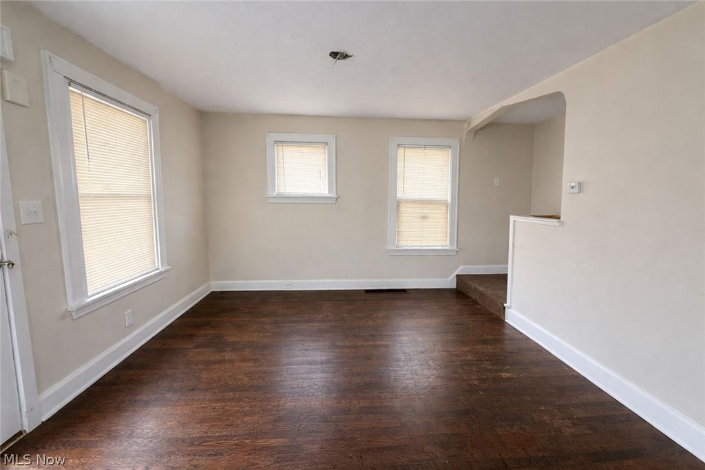 Photo of 10805 Avon Avenue, Cleveland, OH 44105 (MLS # 5192820)