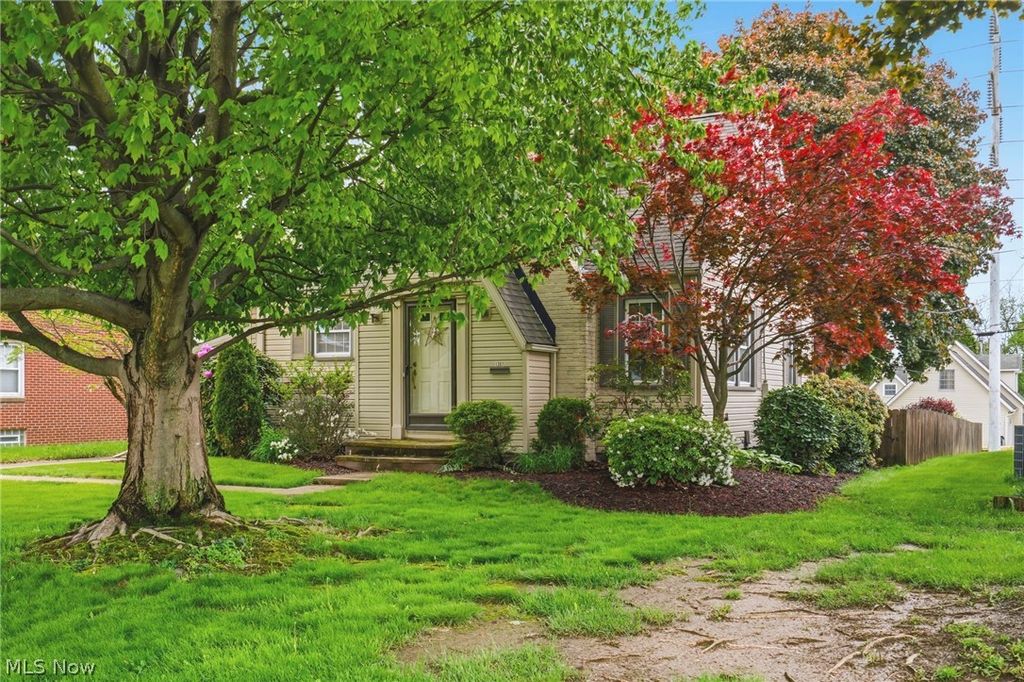 Photo of 1207 Western Avenue SW, Canton, OH 44710 (MLS # 5208181)
