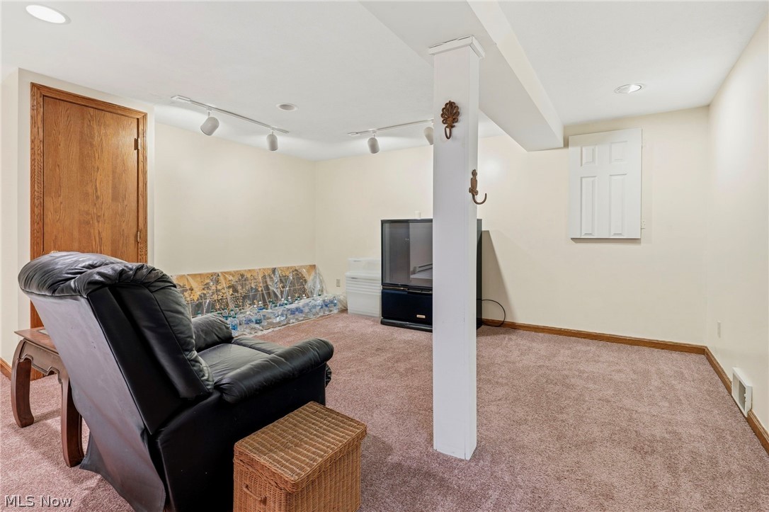 West Manor - Residential