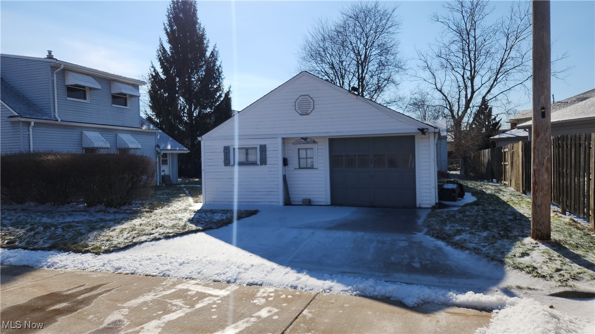 4734 Brookwood Drive, Brooklyn, Ohio image 40