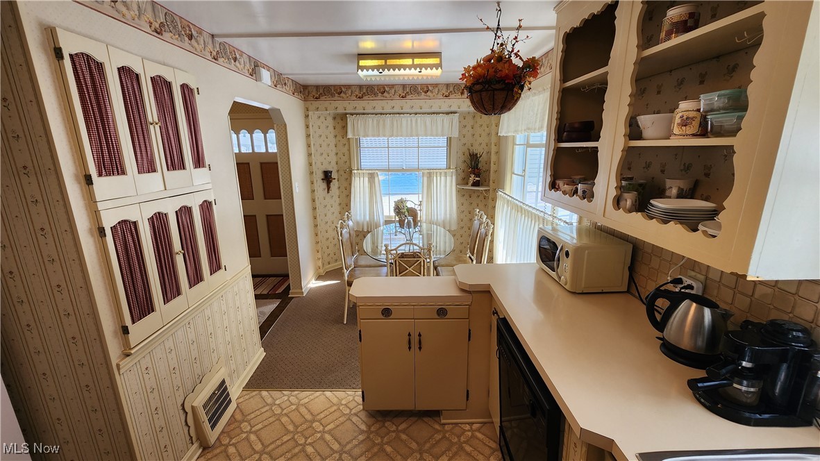 4734 Brookwood Drive, Brooklyn, Ohio image 8