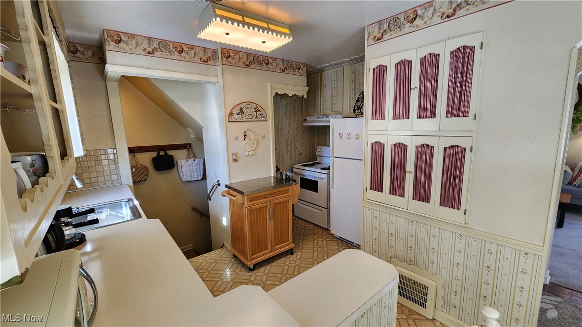 4734 Brookwood Drive, Brooklyn, Ohio image 11