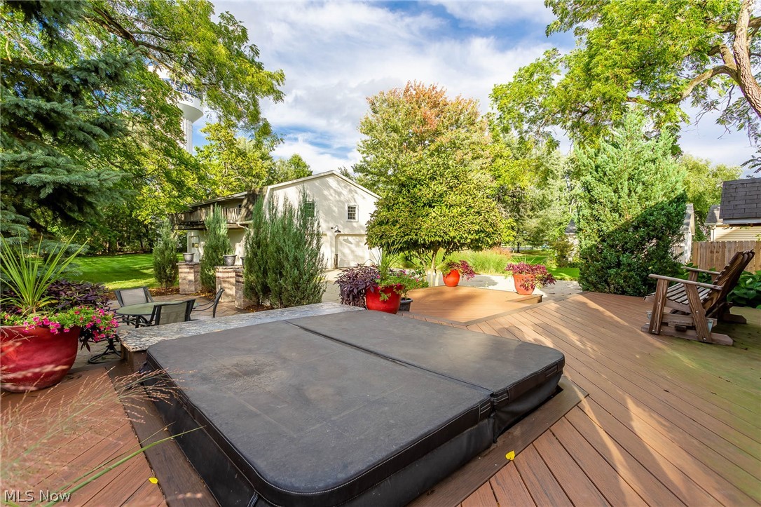 Village/Lagrange - Residential