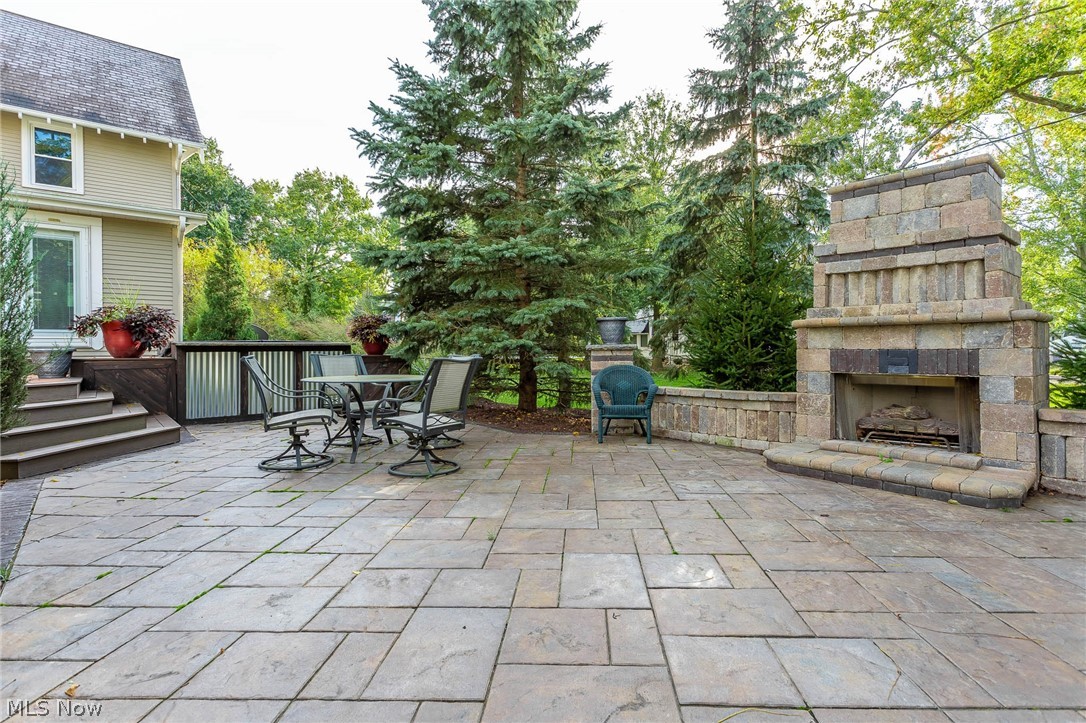 Village/Lagrange - Residential