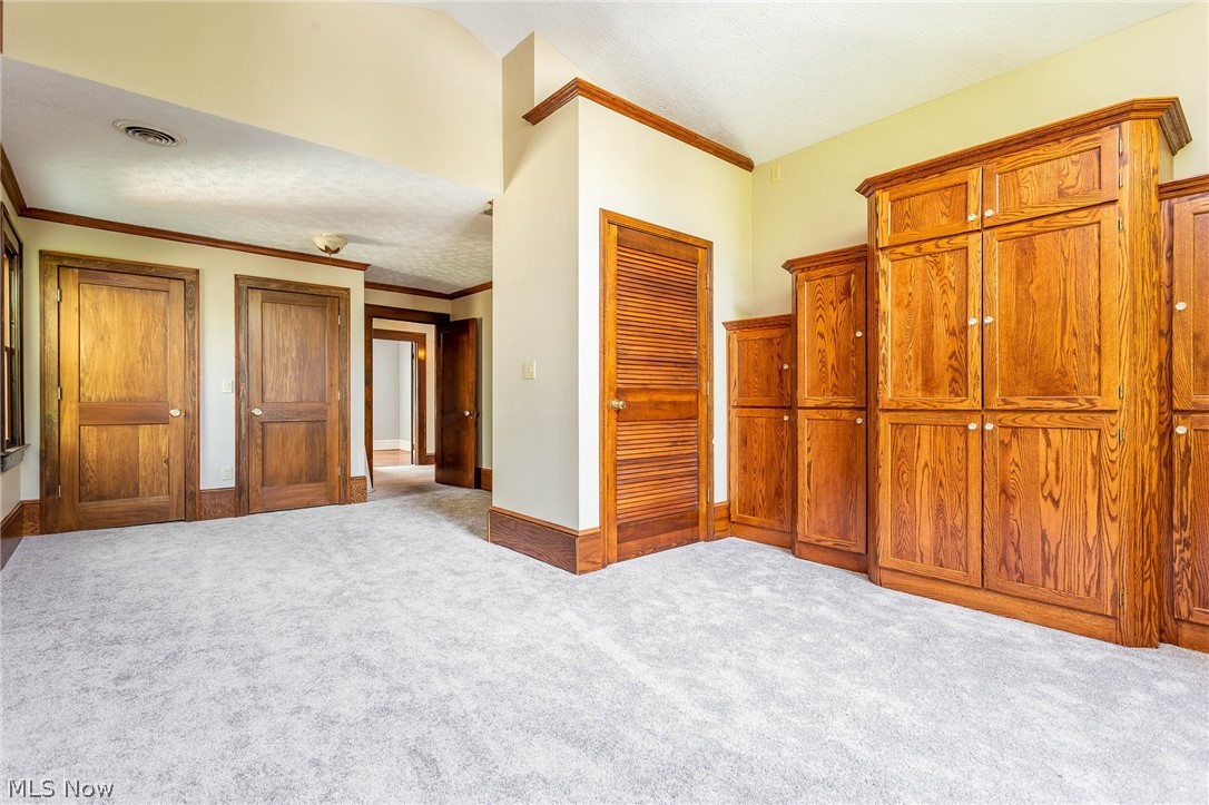 Village/Lagrange - Residential