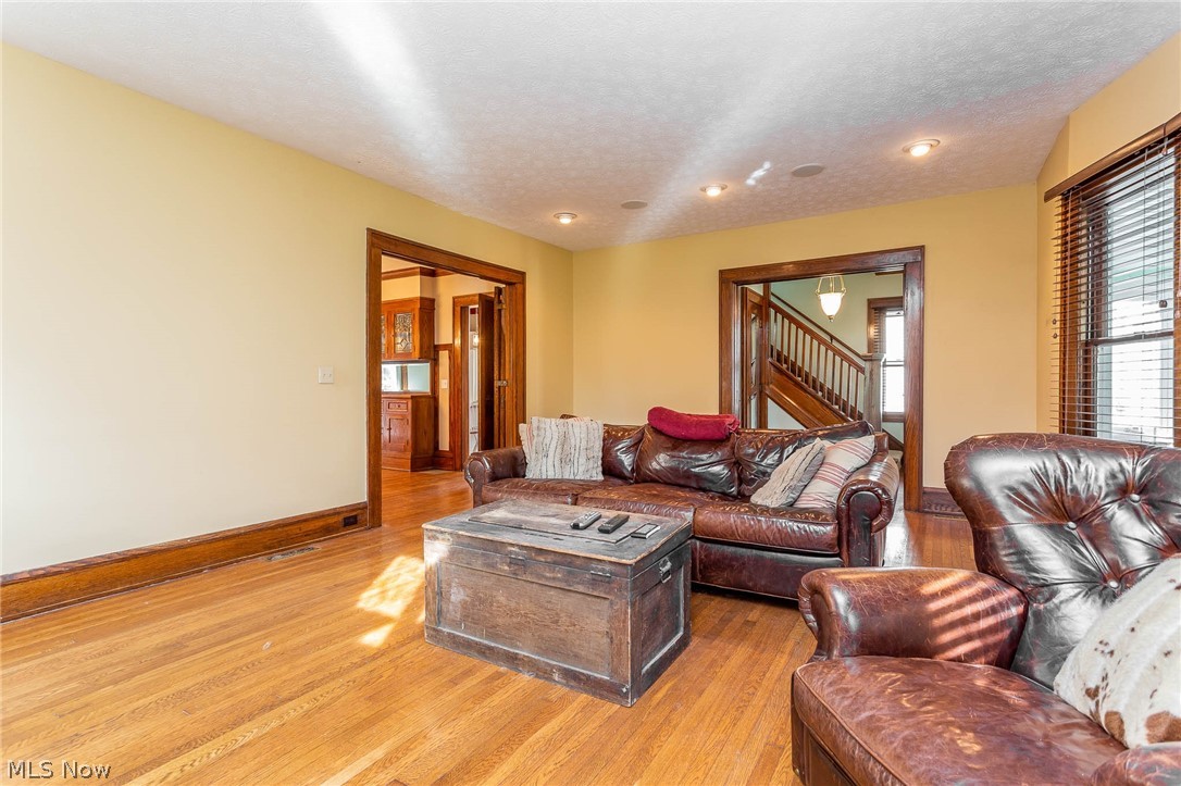 Village/Lagrange - Residential