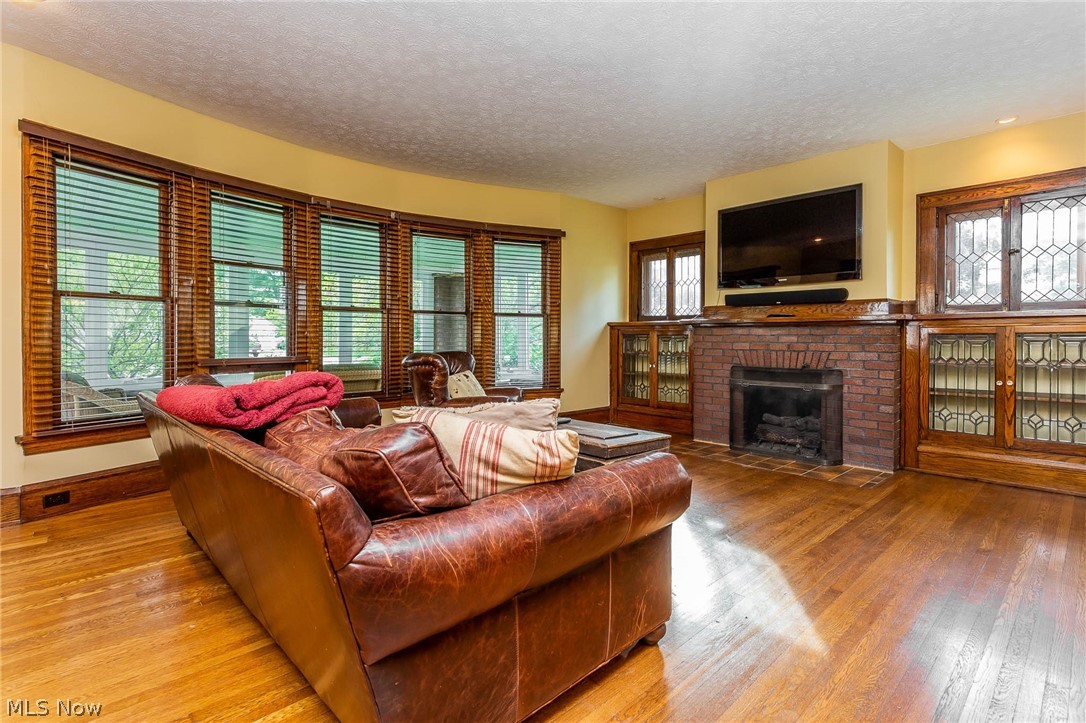 Village/Lagrange - Residential