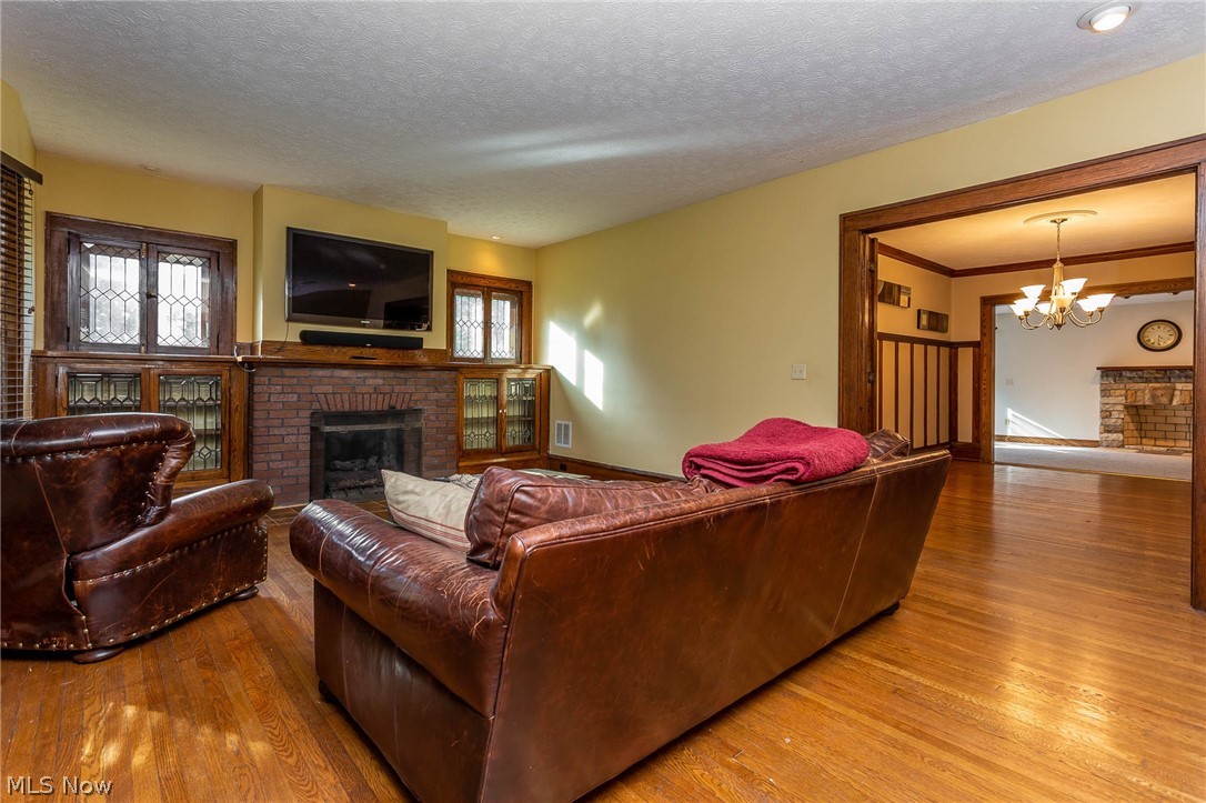 Village/Lagrange - Residential