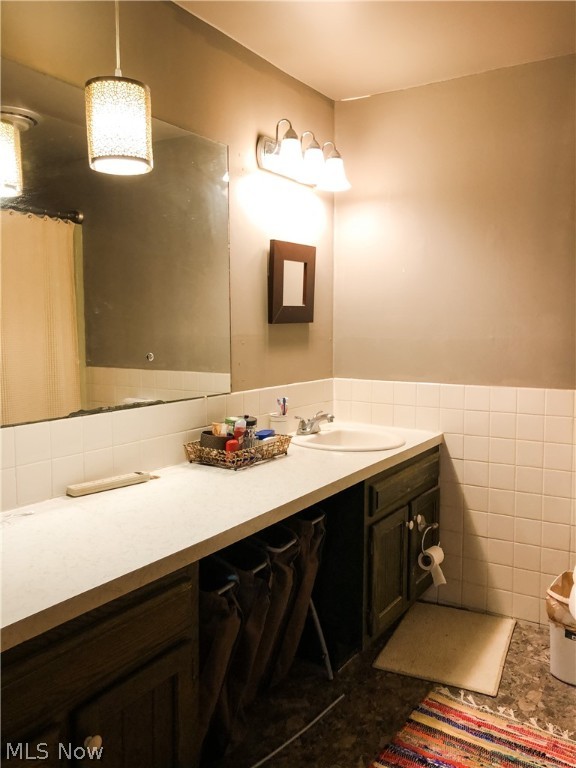 Hilltop Adn - Residential