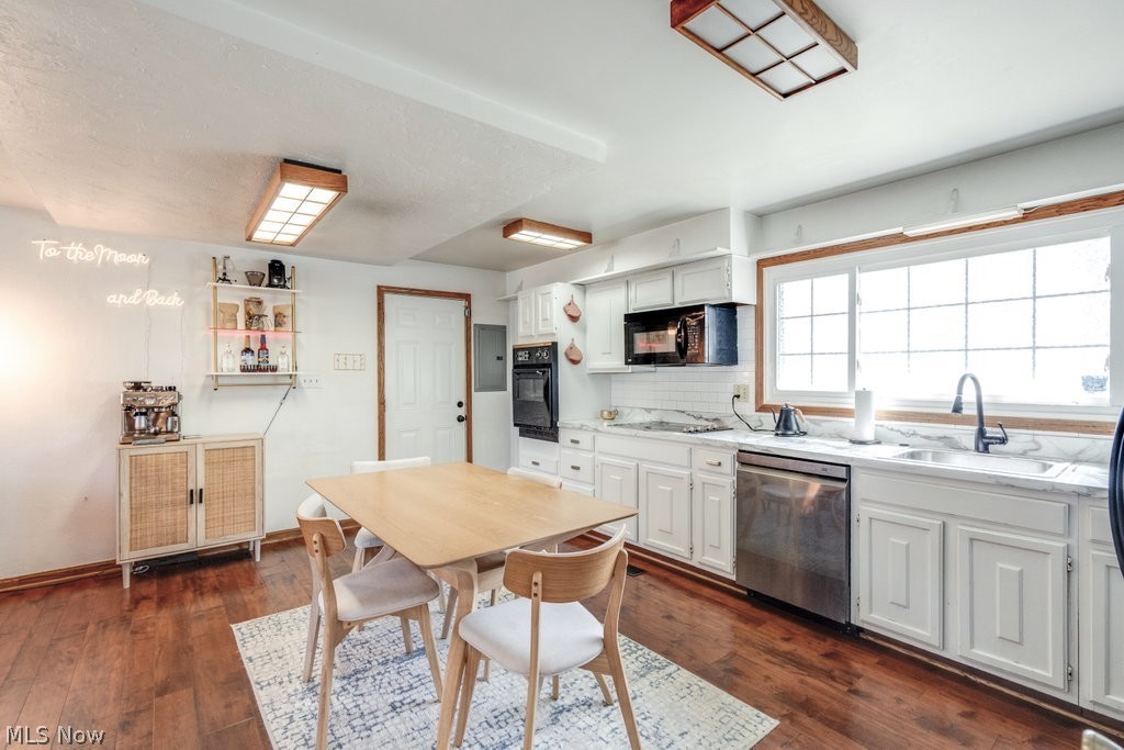 Cuyahoga Manor - Residential