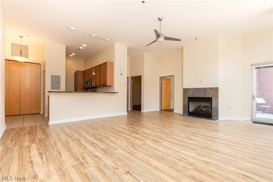 Carroll Ave Condo - Residential Lease