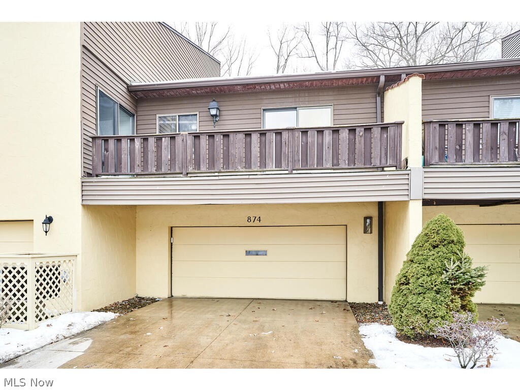 Completely renovated Hampton Woods, 2 bed, 2 bath ranch condo. Open floorplan features LTV flooring, 4 inch baseboards, new cabinetry, light and plumbing fixtures, custom window treatments and granite countertops. The great room is spacious with new electric fireplace insert with remote controls. Adjoining dining room with chair rail and picture frame trim. The kitchen overlooks the living area with granite bar top. New white cabinets including pantry, SS appliances and dinette. Two brick paver patios off great room and kitchen. Convenient laundry room off the oversized 2 car garage with additional storage. The bedrooms feature new carpeting and walk-in closets. The master and main bath have been updated with new vanities, fixtures and flooring. The breezeway common entrance to the front door has also been updated with fresh paint and LTV flooring. Too much to list, every surface and space is ready for you to move right in. Woodridge Schools.