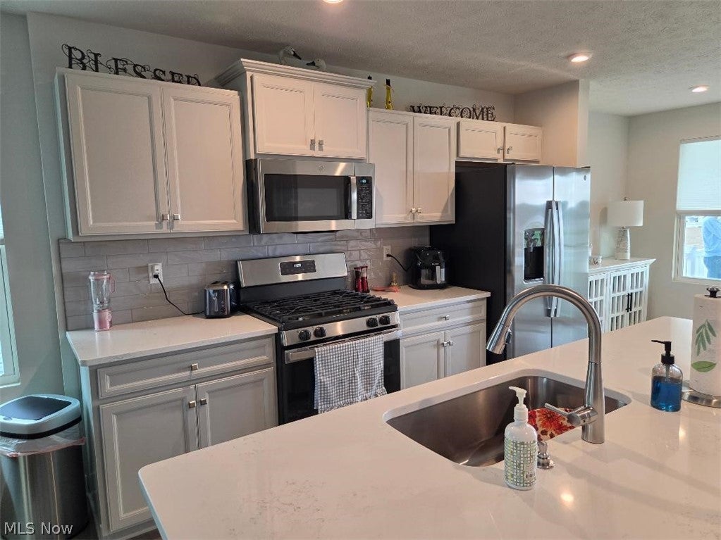 3650 Clubview Drive