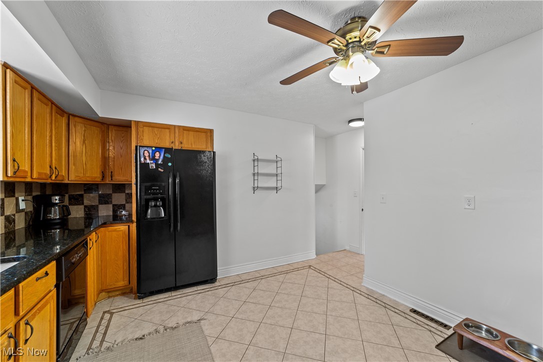8096 Twin Oaks Drive, Broadview Heights, Ohio image 11