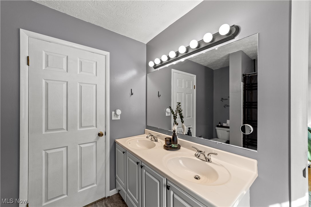 8096 Twin Oaks Drive, Broadview Heights, Ohio image 20