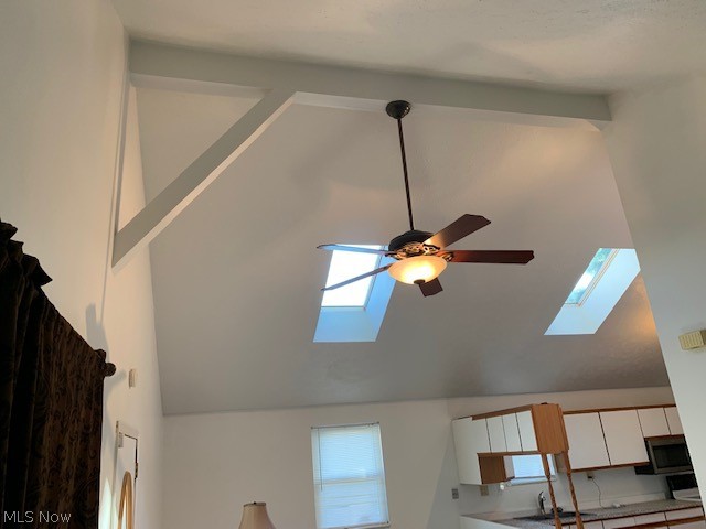 Willobee-On-The-Lake 01 - Residential