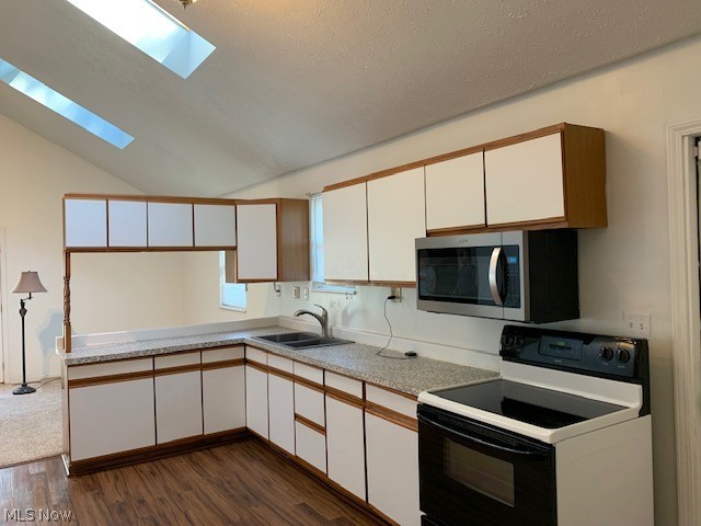 Willobee-On-The-Lake 01 - Residential